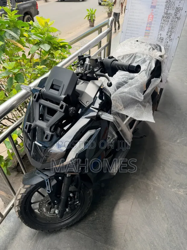 New Honda ADV 160 Scooter - 1