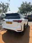 Toyota Fortuner 2020 Nyeupe - 5