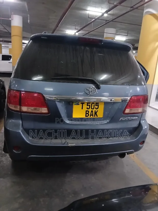 Toyota Fortuner 2008 Gray - 1