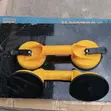 Kishikilia Vioo na Vigae - 2