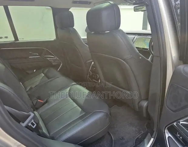 2024 Land Rover Range Rover Vogue P400 - 1