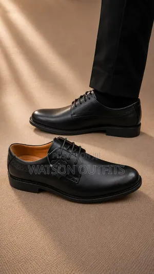Viatu vya Ngozi vya Clarks kwa Wanaume - Nyeusi na Kahawia