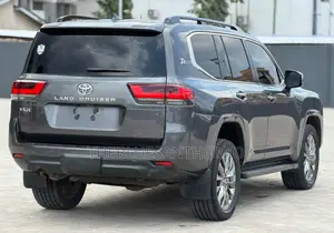 Toyota Land Cruiser VXR 2024 Gray