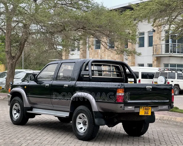 Toyota Hilux 1998 Pickup Double Cabin - 1