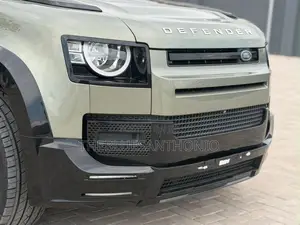 Land Rover Defender 110 D300 2022 Green