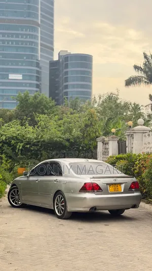 Toyota Crown Athlete 2006 Silver