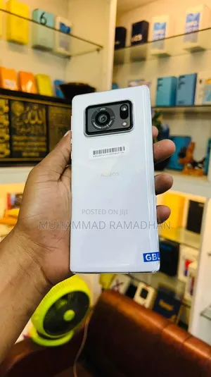 Sharp Aquos R6 128GB Black - Used