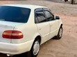 Toyota Corolla 2000 White - 3