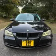 BMW 3 Series 2009 Nyeusi - 1