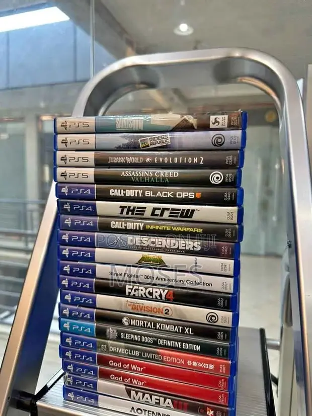 PlayStation 4 Slim 500GB Jailbroken - 1