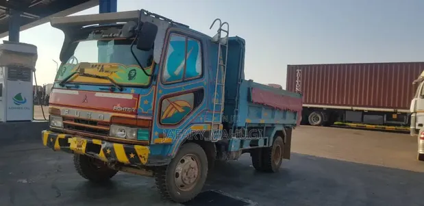 Mitsubishi Dump Truck - TZS 83,000,000 - 1