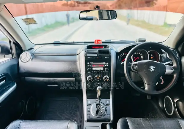 Suzuki Escudo 2009 Pearl - 1