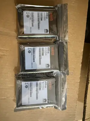 Server HDDs and SSDs (HPE, Huawei, Samsung, Dell)