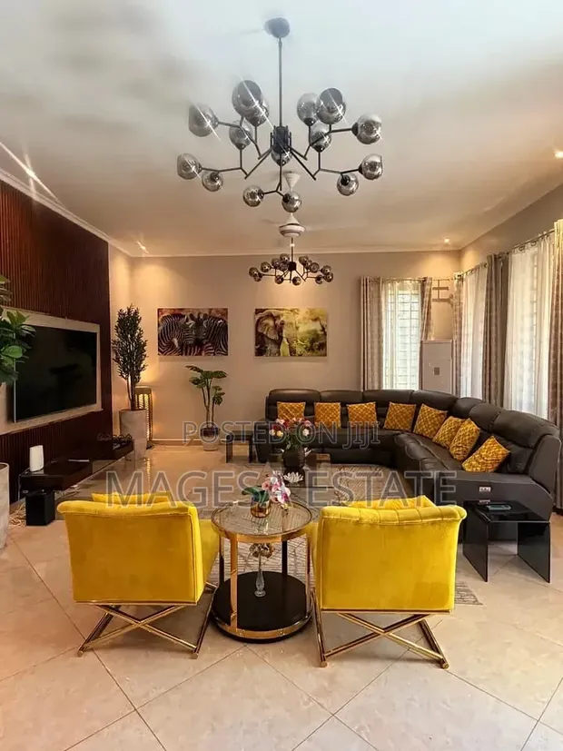 Furnished 4-Bedroom Villa in Oyster Bay for Rent - 1
