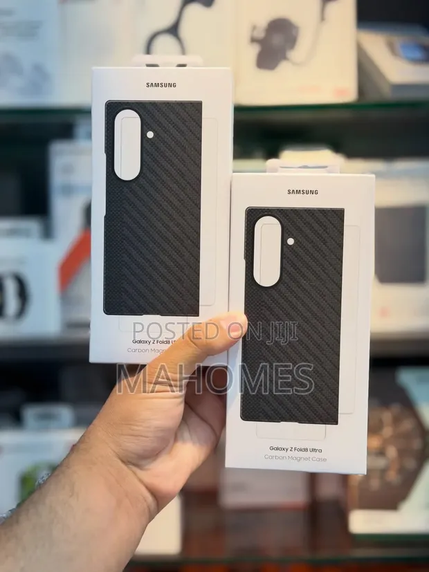 Samsung Galaxy Z Fold8 Ultra Carbon Magnet Case - 1