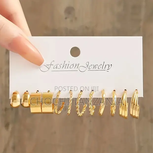 Set of 4 Fashion Earrings - 1