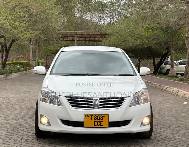 Toyota Premio 2012 Pearl - 1