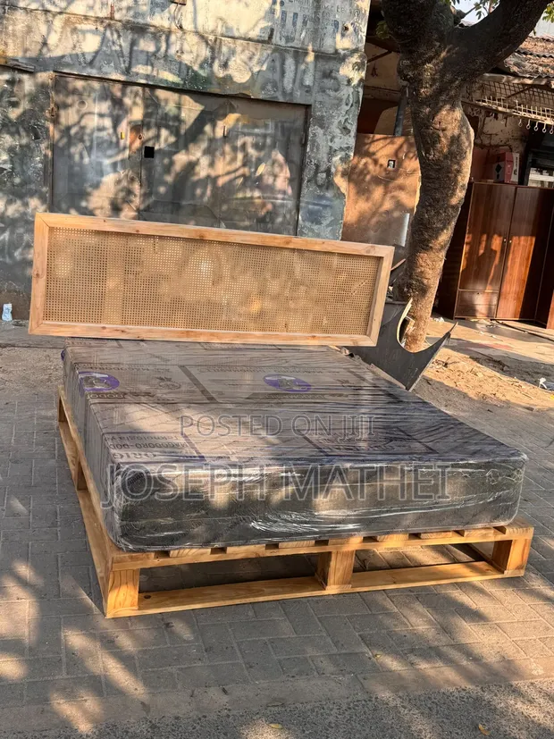 Pallet Bed Frame 5x6 and Mattress 5/6 Inch - 1