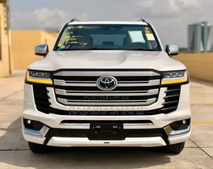 Toyota Land Cruiser LC300 ZX 2025