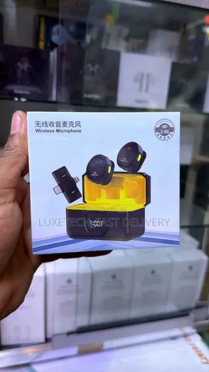 Q9 Dual Wireless Lavalier Microphone with Noise Cancellation