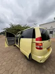Toyota Noah 2005 Yellow - 2