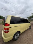 Toyota Noah 2005 Yellow - 5