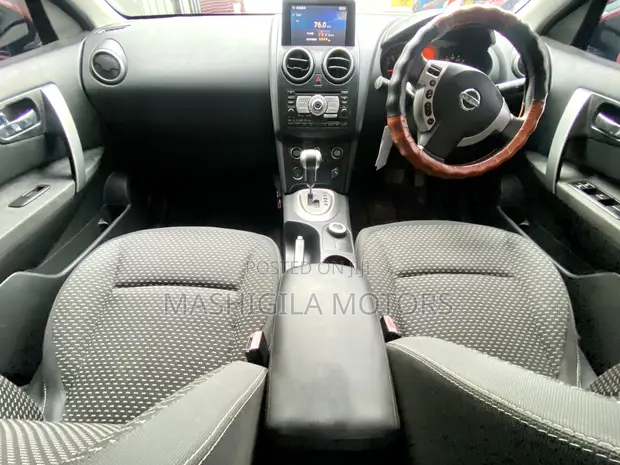 Nissan Dualis 2009 Rangi ya Maroon - 1