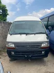 Toyota HiAce 2002 White - 2