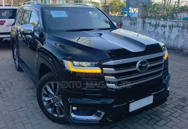 2023 Toyota Land Cruiser LC300 ZX Black - 1