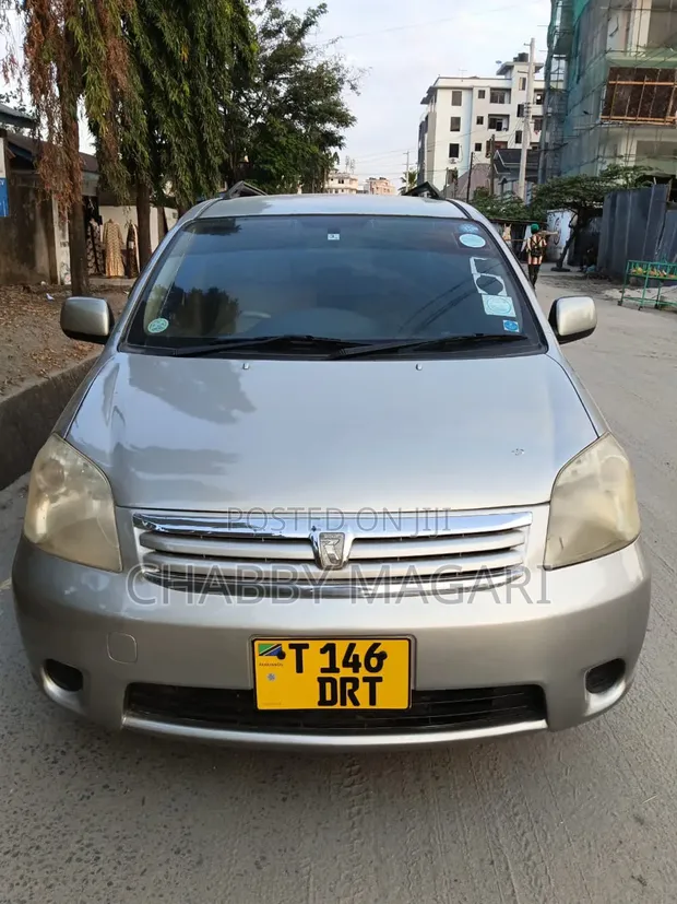 Toyota Raum 2003 Gold - 1
