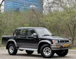 Toyota Hilux Pickup 1990 Black - 2