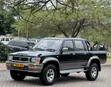 Toyota Hilux Pickup 1990 Black - 3