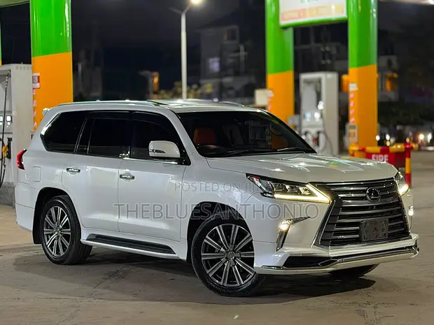 Lexus LX 570 2017 White - 1