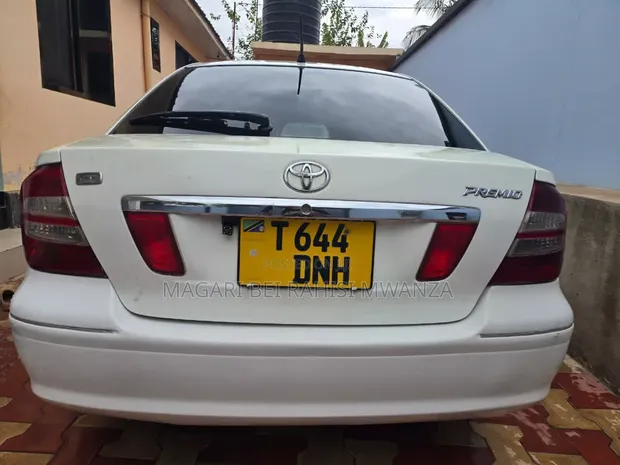 Toyota Premio 2005 Pearl - 1