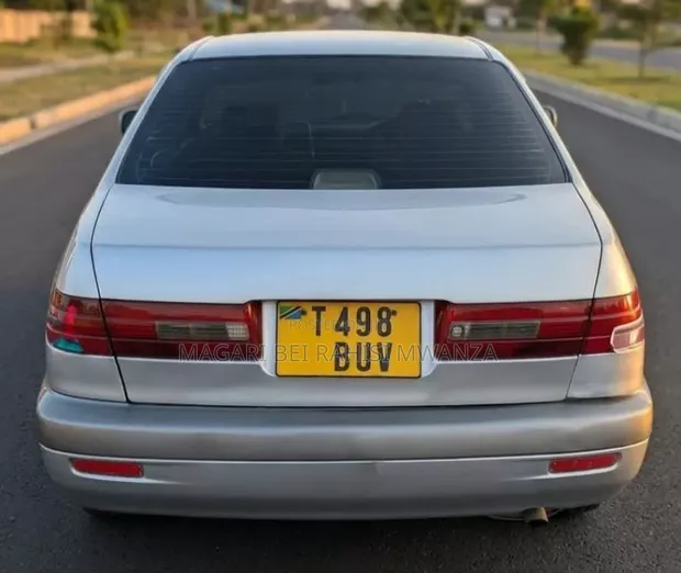 Toyota Corona Premio 2000 Silver - 1