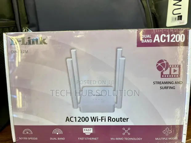 D-Link DIR-812M AC1200 Dual-Band Wi-Fi Router - 1