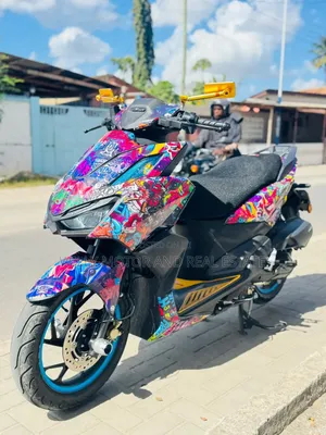 Honda Vario 160 2022 Nyeusi