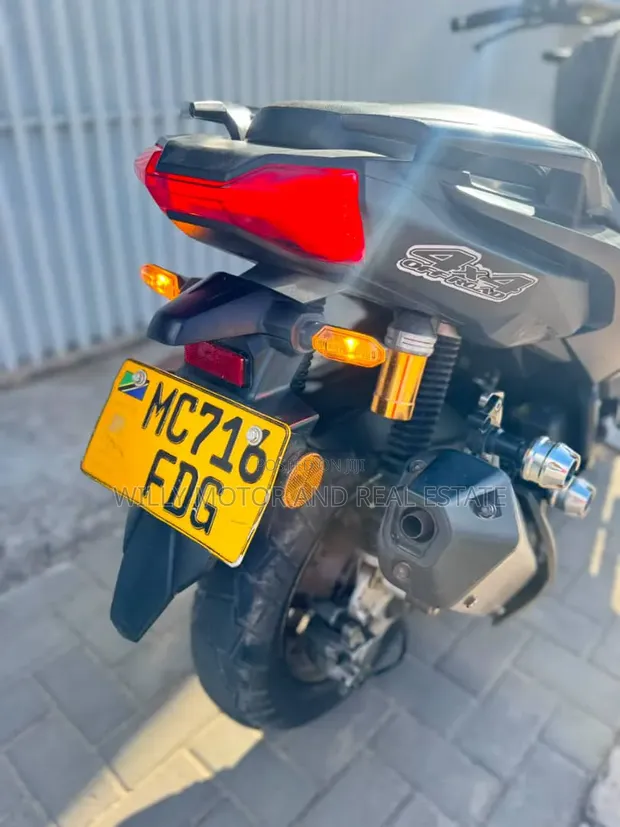 Honda Vario 160cc 2022 Black - 1