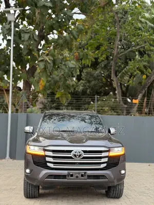 Toyota Land Cruiser VXR 2024 Gray
