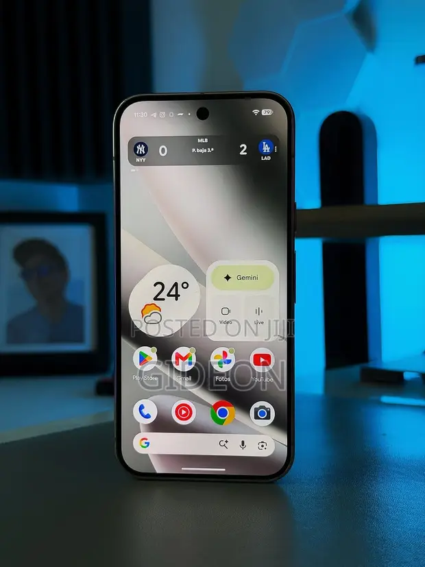 New Google Pixel 11 256GB Orange - 1