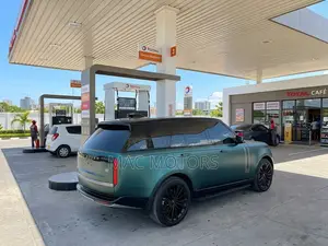 Land Rover Range Rover Vogue 2024 Kijani