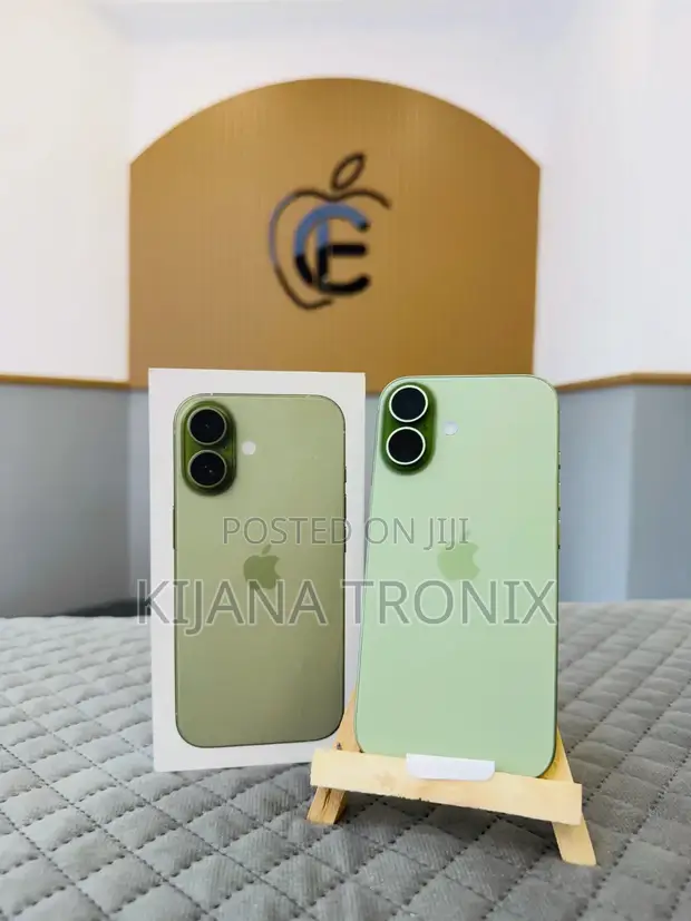 New Apple iPhone 17 256GB Green - 1