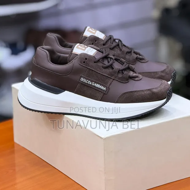 Dolce & Gabbana Sneakers - Mpya Kabisa - 1