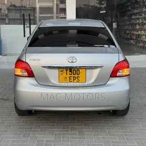 Toyota Belta 2008 Silver