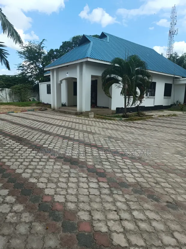 6-Bedroom House for Sale in Mikocheni - 1