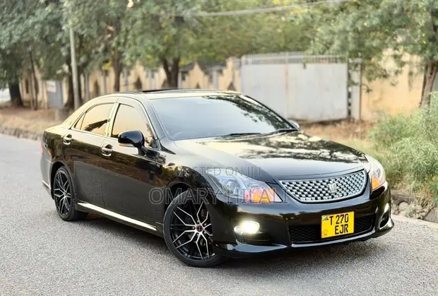 Toyota Crown 2020 Black - 1