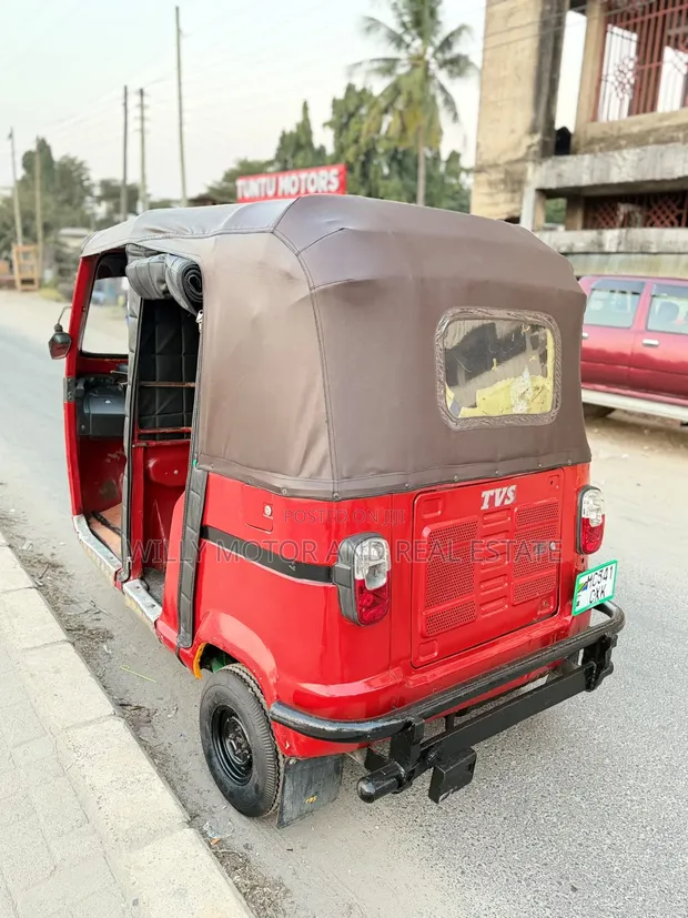 Bajaj 2022 Red - 1
