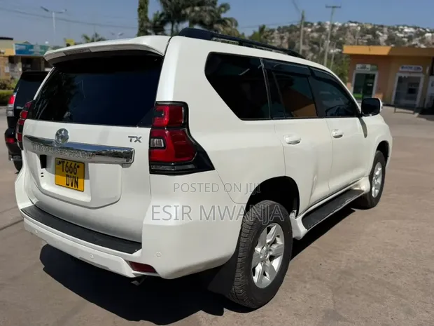 Toyota Land Cruiser Prado 2016 White - 1