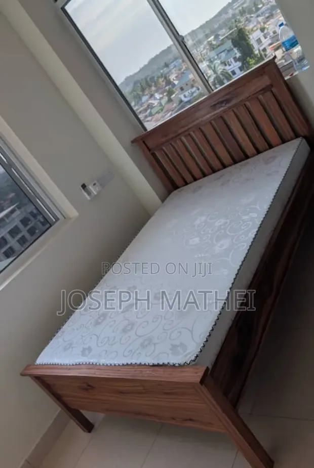 Hardwood Bed 4/6 - 1