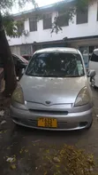 Toyota Fun Cargo 2006 Silver - 1